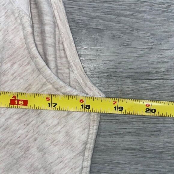 Lululemon Women’s 10 ? To Class Tee Heathered Dune Top Loose Shirt Yoga Workout - Picture 8 of 9